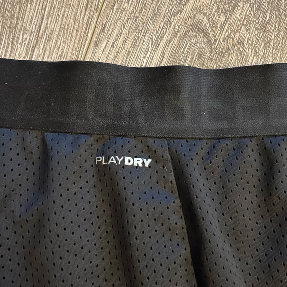 Reebok sport shorts - Picture 3 of 4